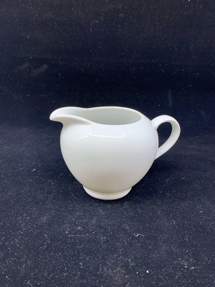 SMALL WHITE CREAMER.