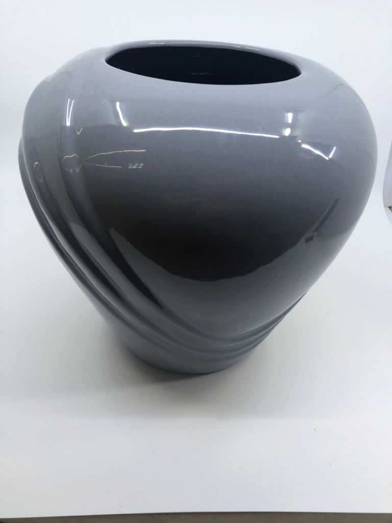 LARGE GREY VASE.