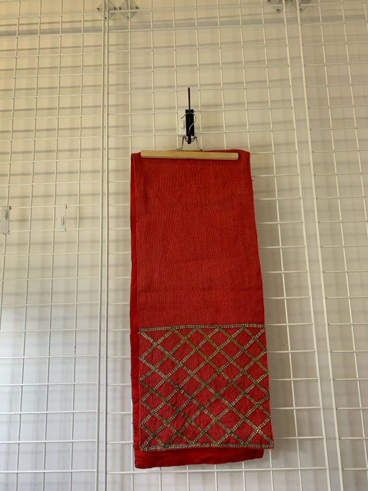 RED W/ BEADS TABLE RUNNER.