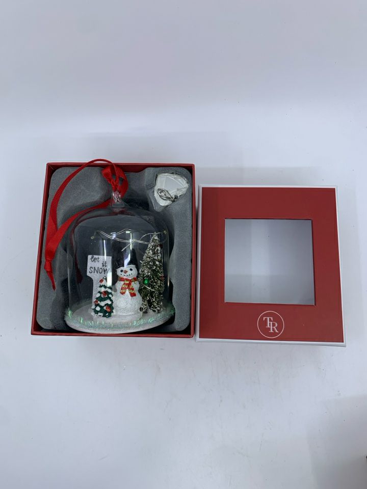 TR LIGHT UP SNOWMAN ORNAMENT IN BOX.