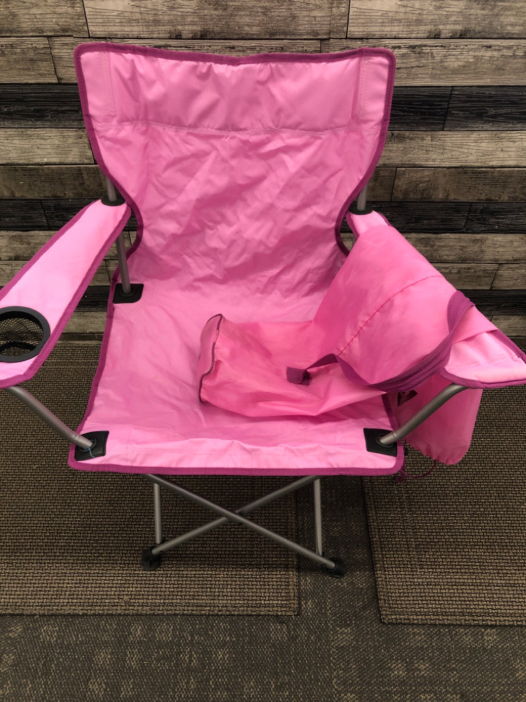 BRIGHT PINK BEACH CHAIR W COVER.