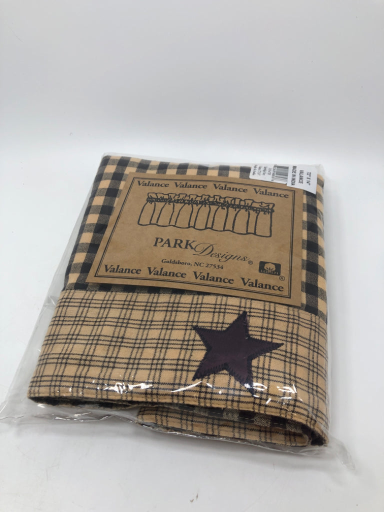 NIP STURBRIDGE NAVY CHECKERED VALANCE.