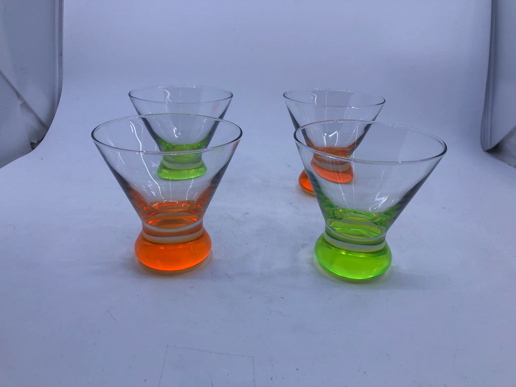 4 SHORT MARTINI W/ GREEN/ORANGE BOTTOMS GLASSES.