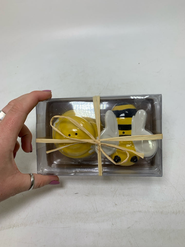 NIP BEE & HIVE SALT/PEPPER SHAKERS.