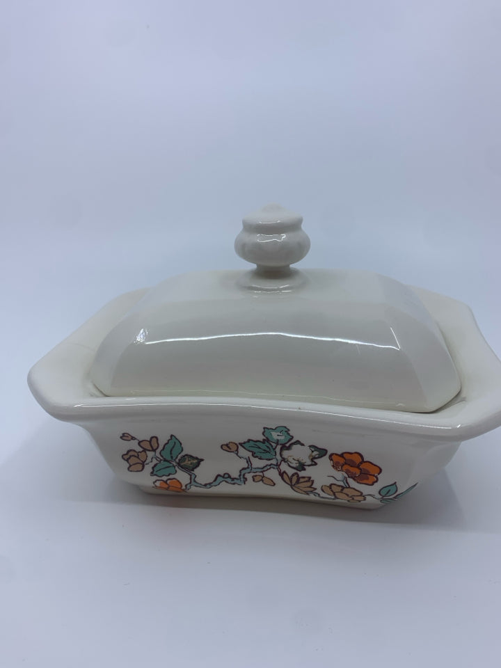 SMALL CREAM FLORAL PAINTED RECTANGLE DISH W LID.