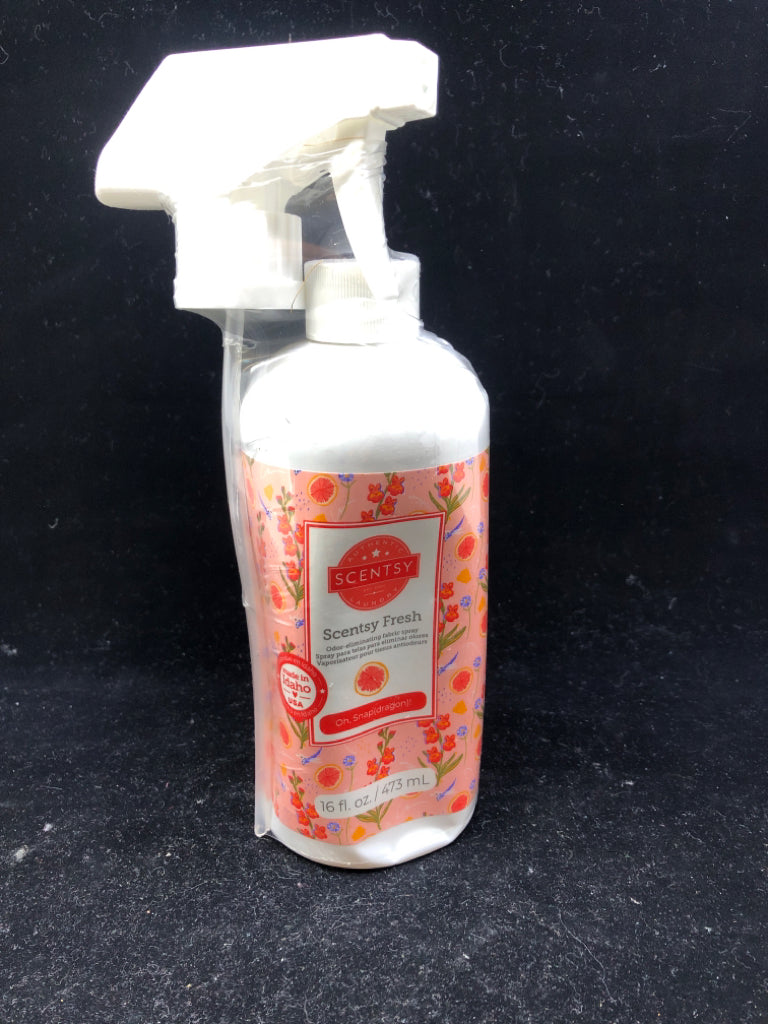 NIP SCENTSY FABRIC SPRAY.