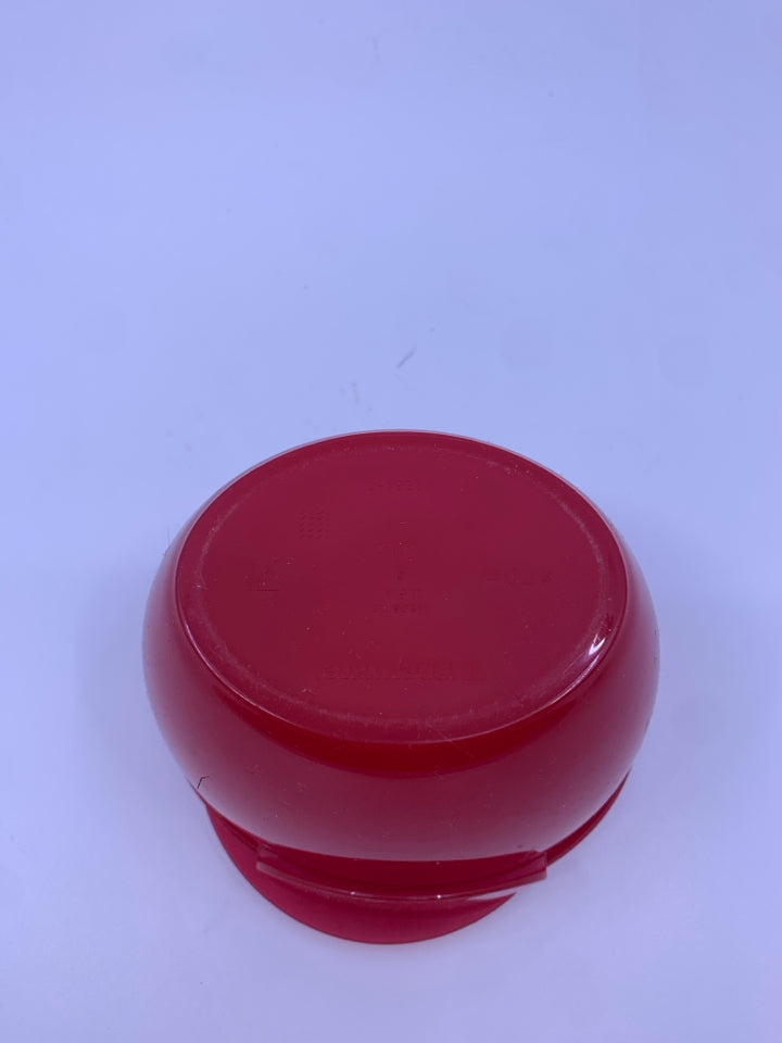 RED OVAL TUPPERWARE W LID.