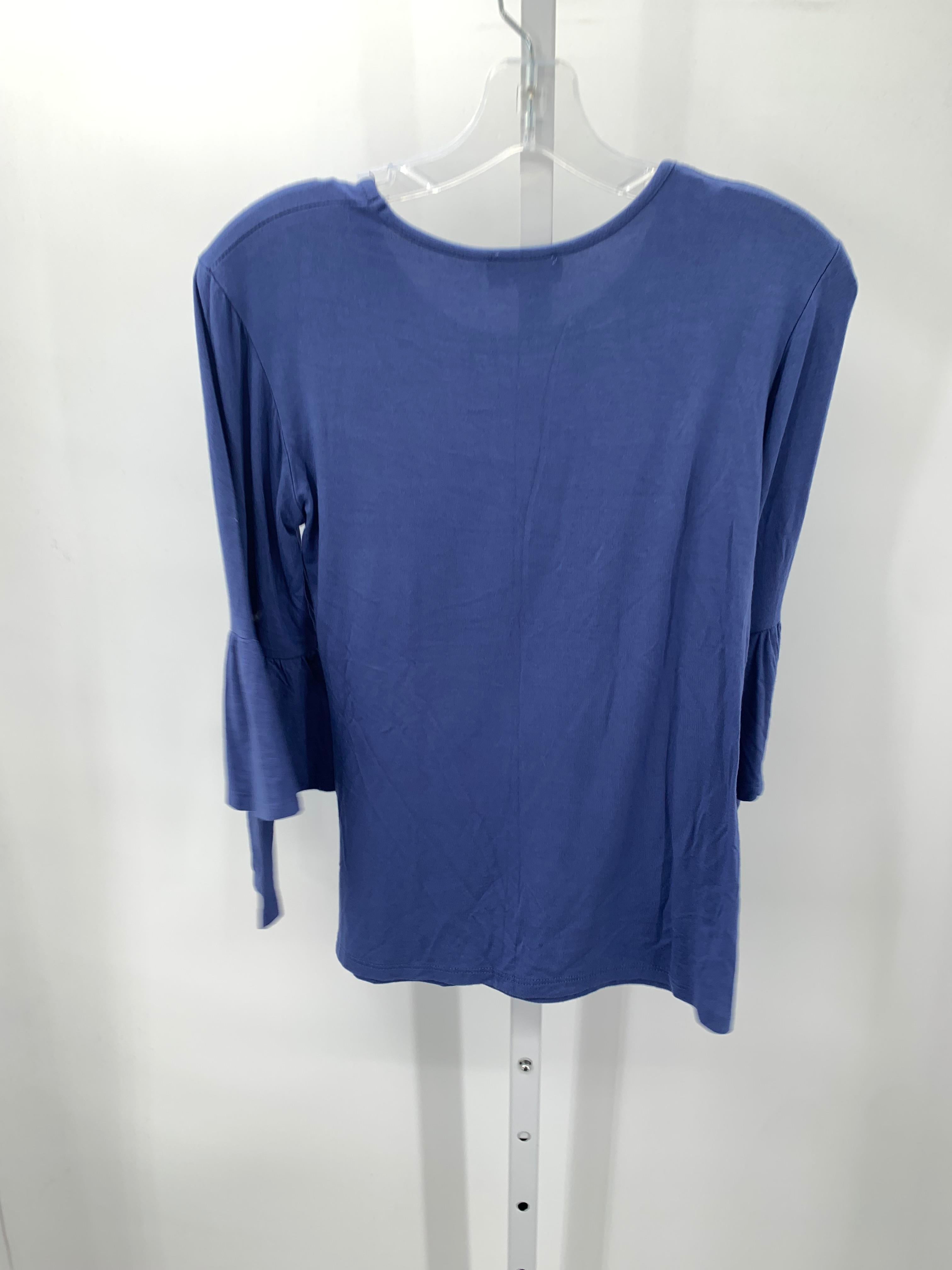 Size Small Misses 3/4 Sleeve Shirt
