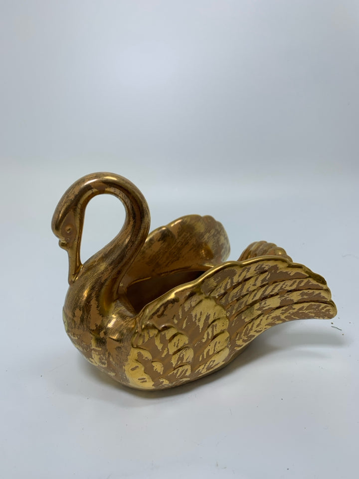 VTG GRANADA GOLD SWAN W/ WINGS SPREAD PLANTER.