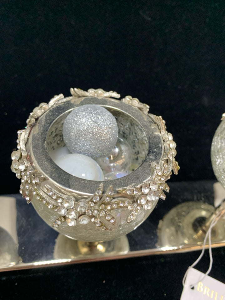 SPARKLY MANTEL CANDLE HOLDERS W/ORNAMENTS.