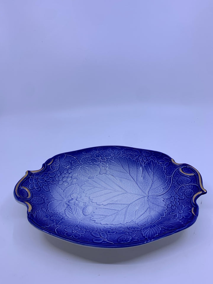 VTG DAVENPORT BURLEIGH EMBOSSED BLUE LEAVES PLATTER.