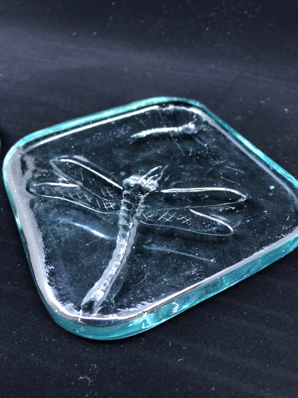 GLASS DRAGONFLY PAPER WEIGHT.