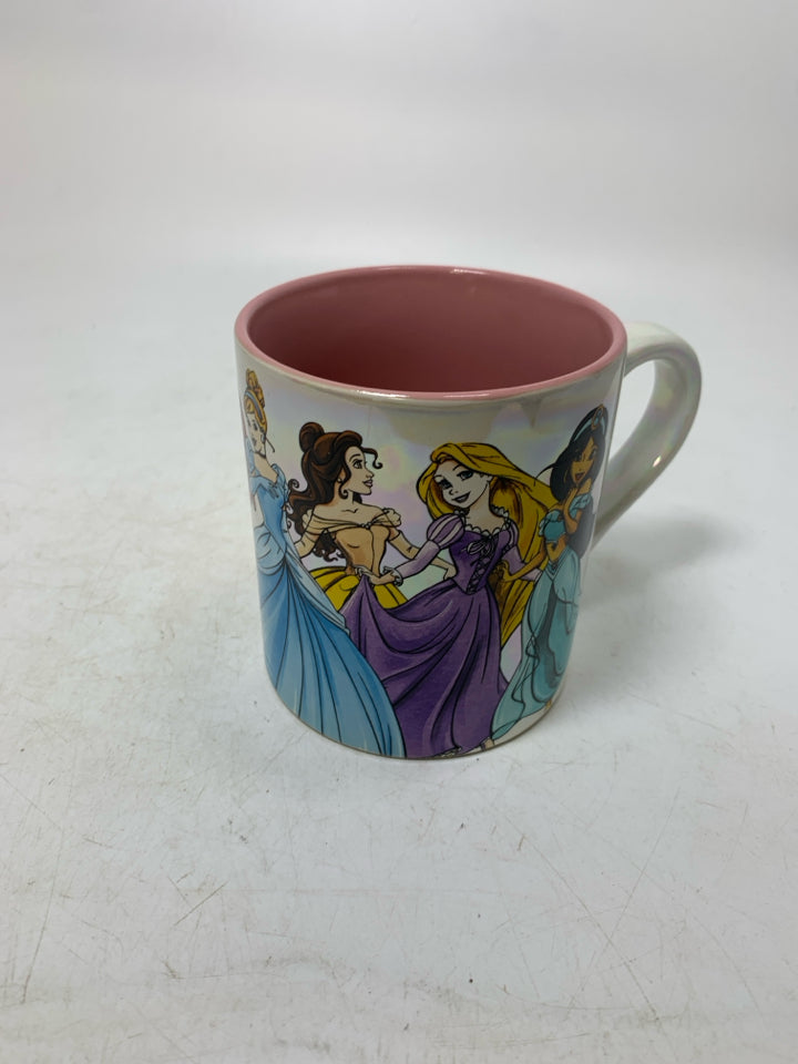 IRIDESCENT ASSORTED PRINCESSES MUG.