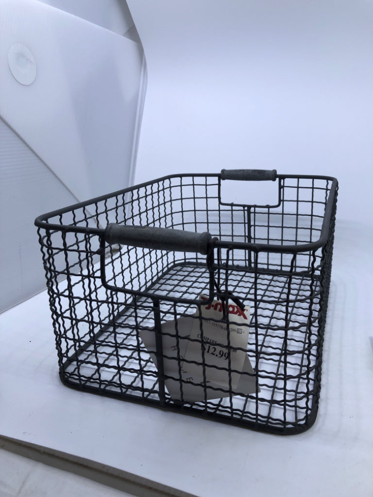 GREY METAL GRATED BIN.
