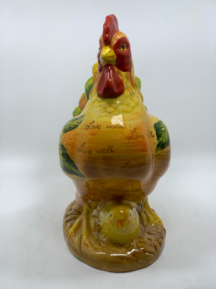 CERAMIC LIVE WELL HEN AND CHICK FIGURE.