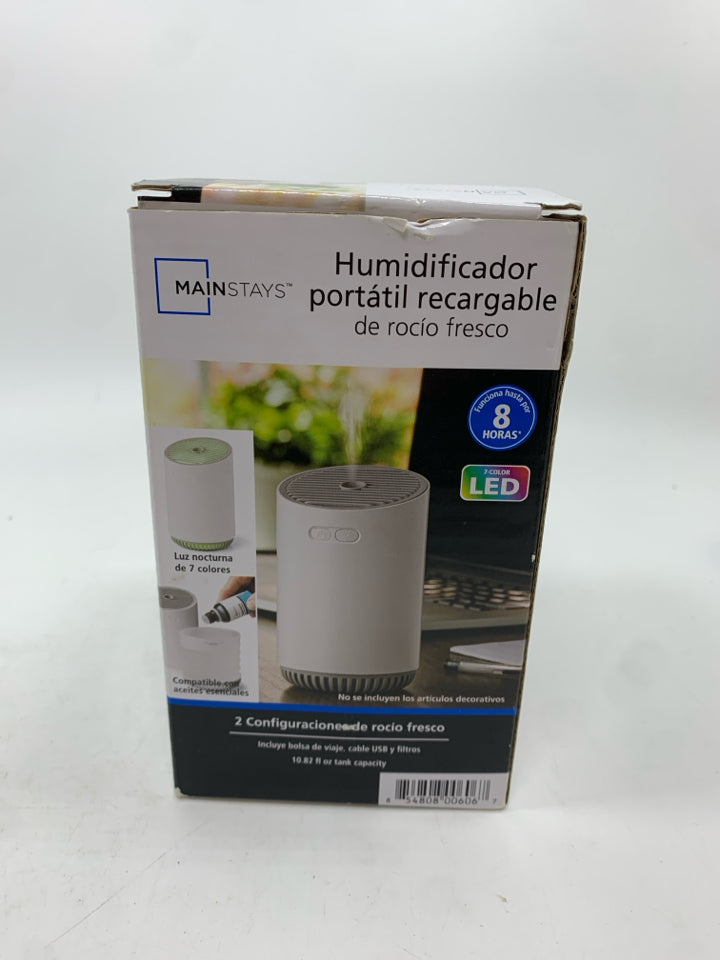 NIB COOL MIST TRAVEL HUMIDIFIER.