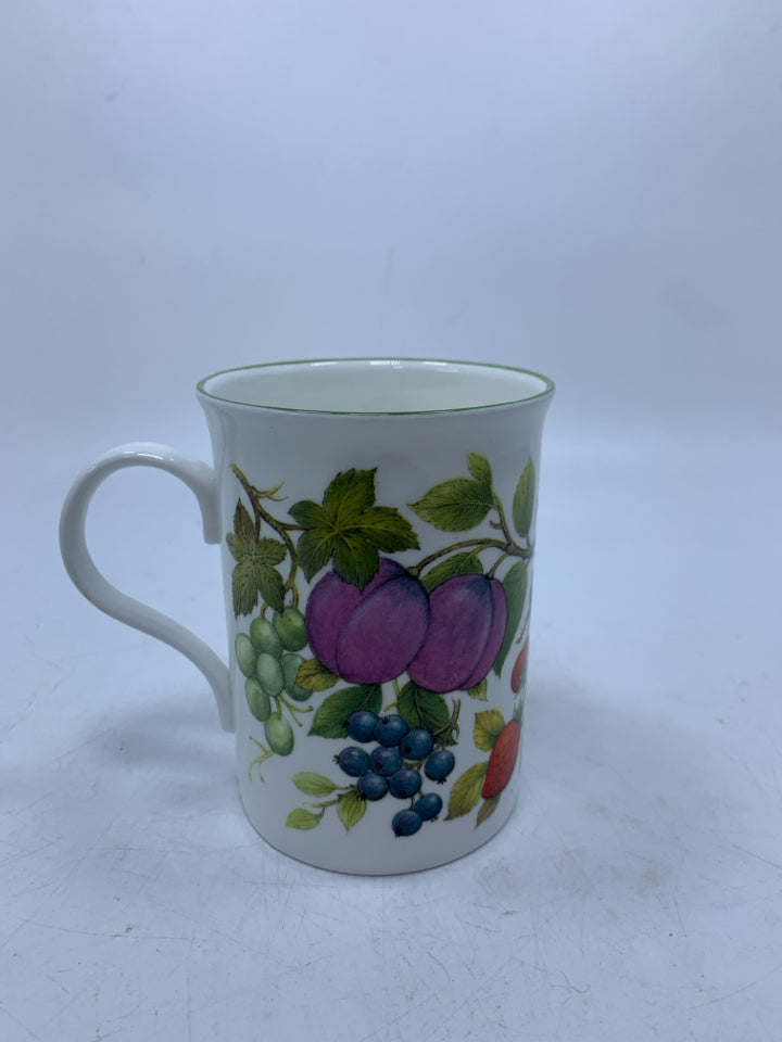 ASSORTED FRUITS MUG.