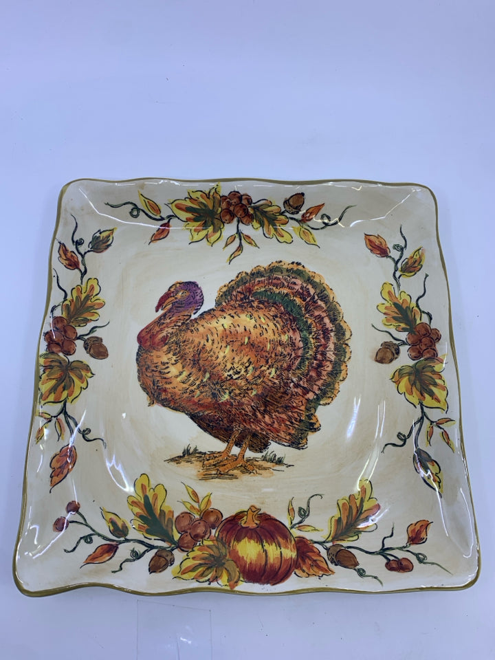 CERAMIC PLATE TURKEY THANKSGIVING PATTERN.
