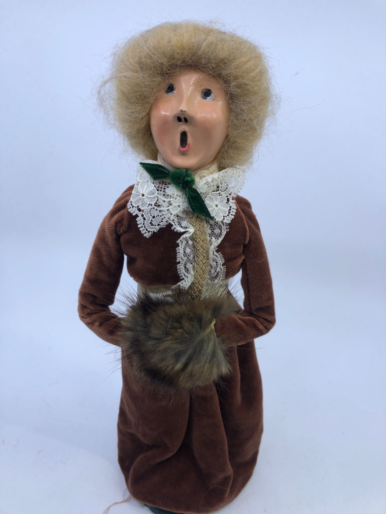 BYERS' CHOICE WOMAN IN TAN DRESS W MUFF-1985.
