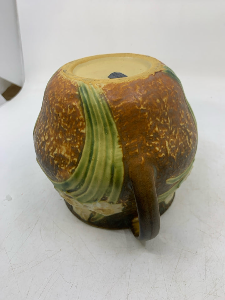 VTG JONQUIL DAFFODILS URN VASE.