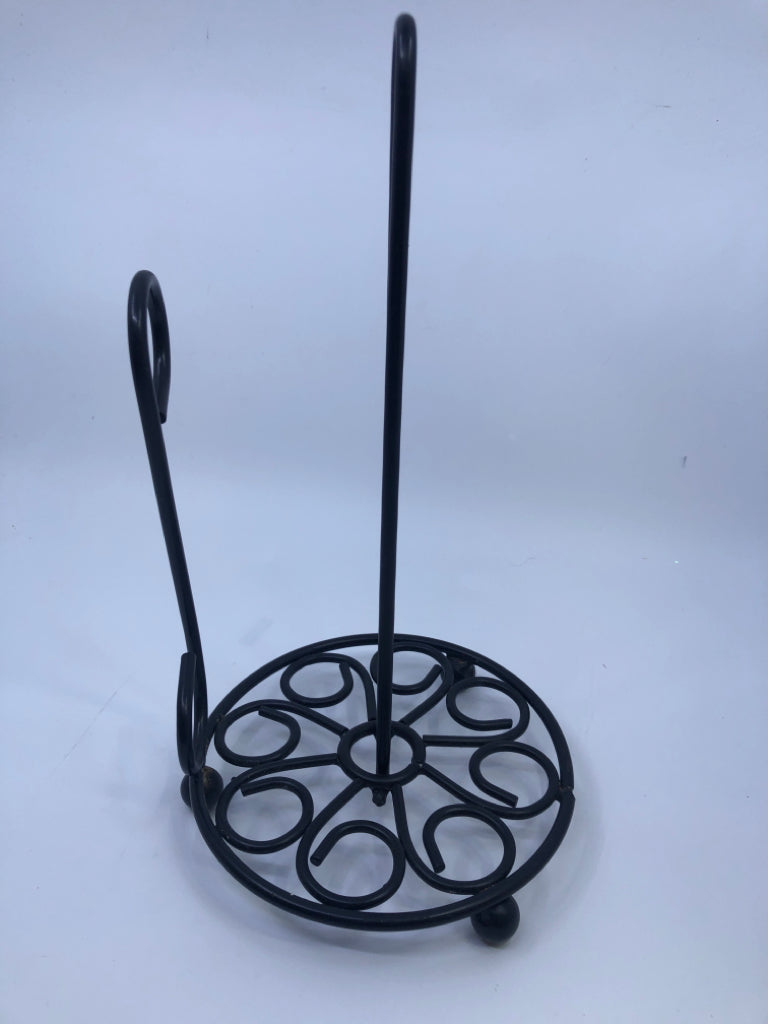 BLACK SCROLL STYLE PAPER TOWEL HOLDER.