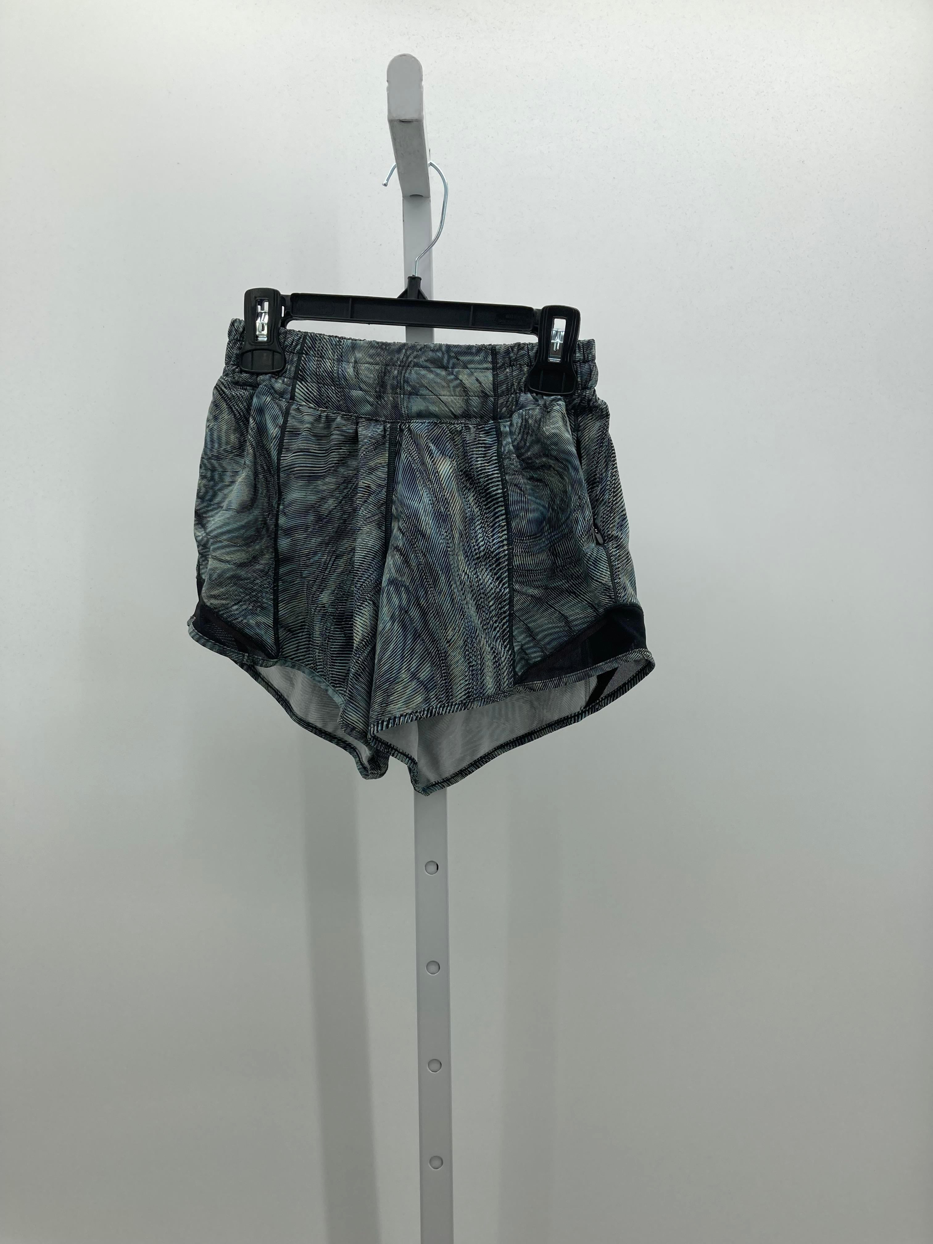 Lululemon Size 2 Long Misses Shorts