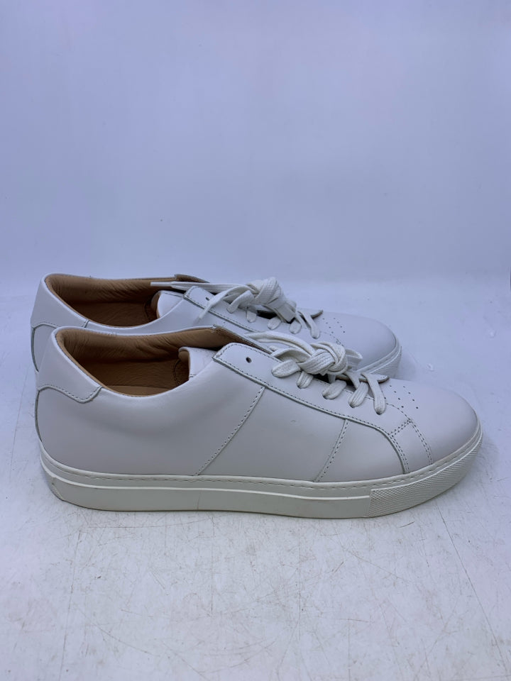 Size 8.5 Young Men's Shoes