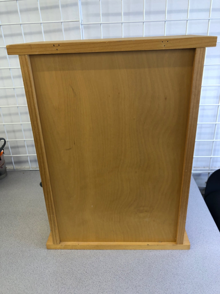 LIGHT WOOD MEDICINE CABINET W/2 SHELVES.