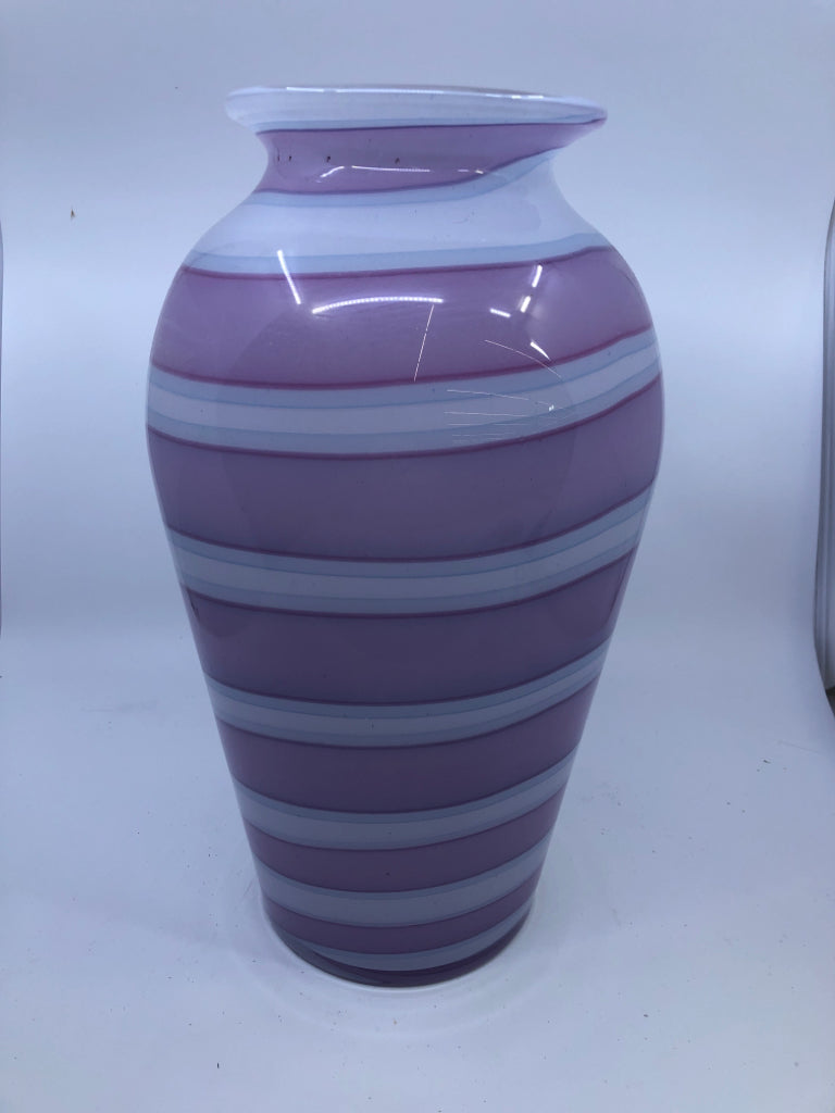 PINK BLUE SWIRL GLASS VASE.