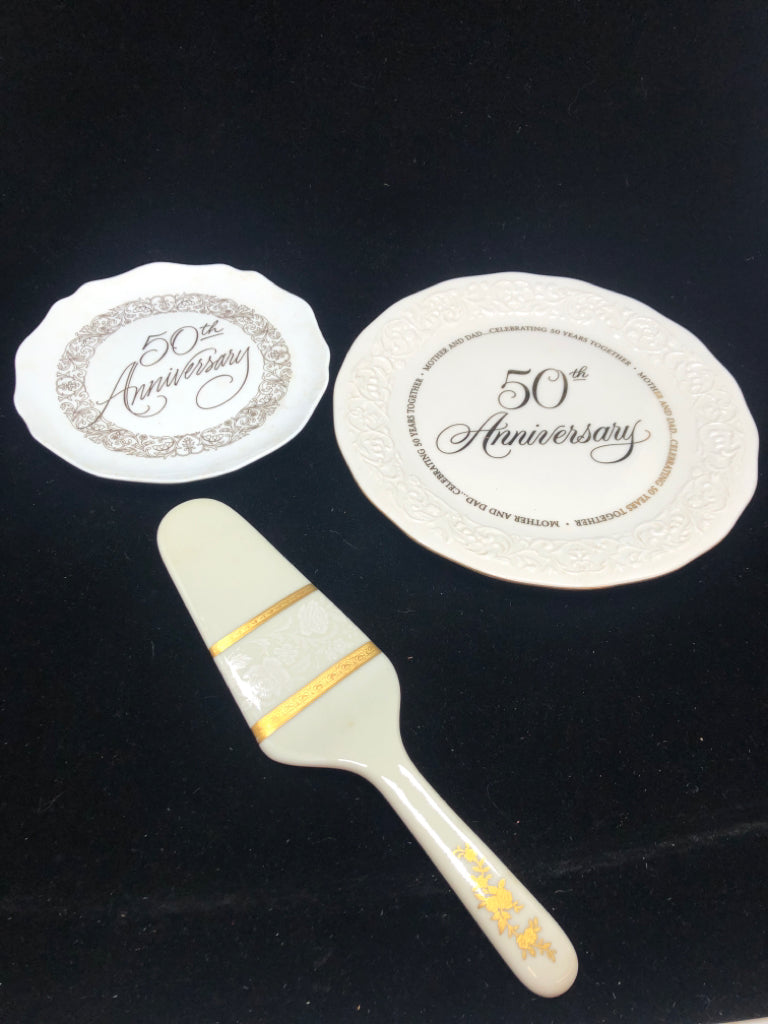 3PC 5OTH ANNIVERSARY PLATE SET.