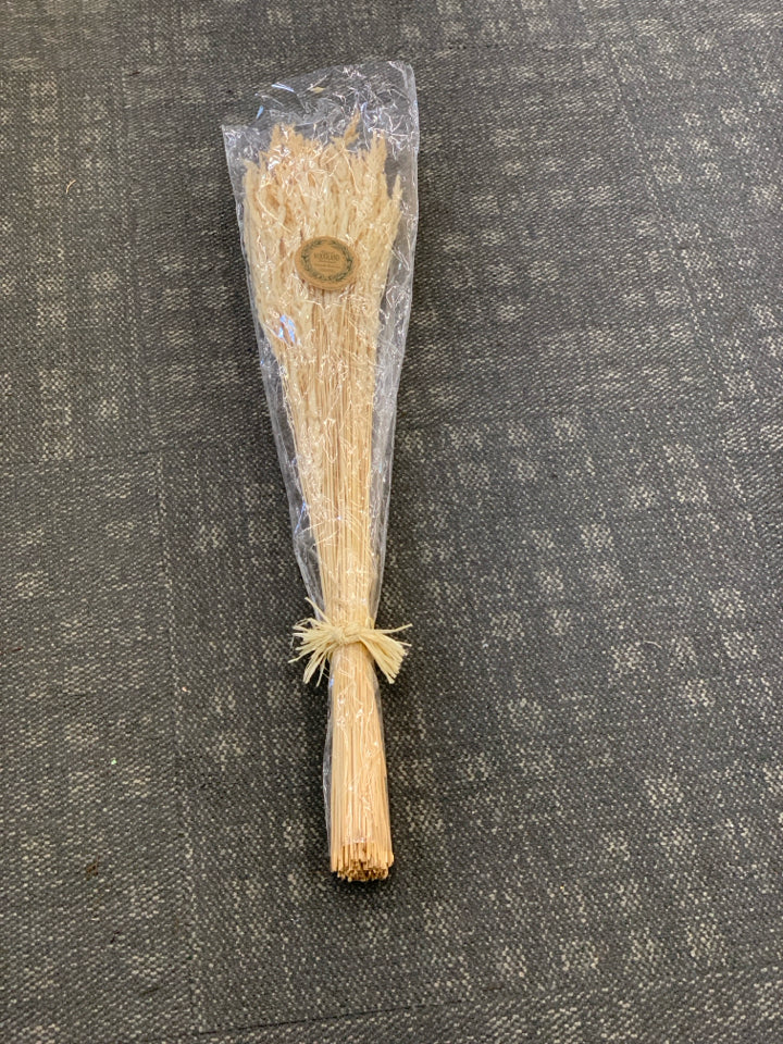 FAUX OATS VASE FILLER BUNDLE.