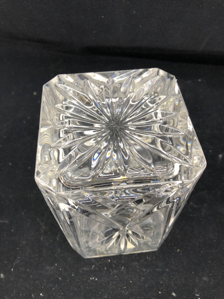 MARW CRYSTAL SQUARE DECANTER.