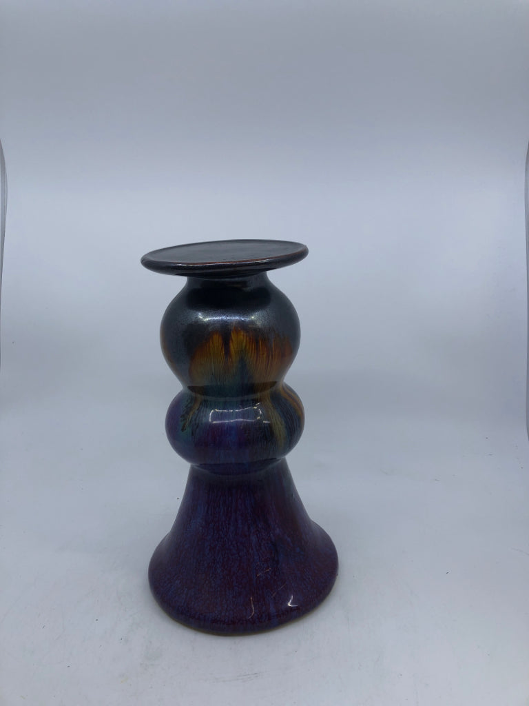 PURPLE OMBRE COLORED PILLAR CANDLE HOLDER.