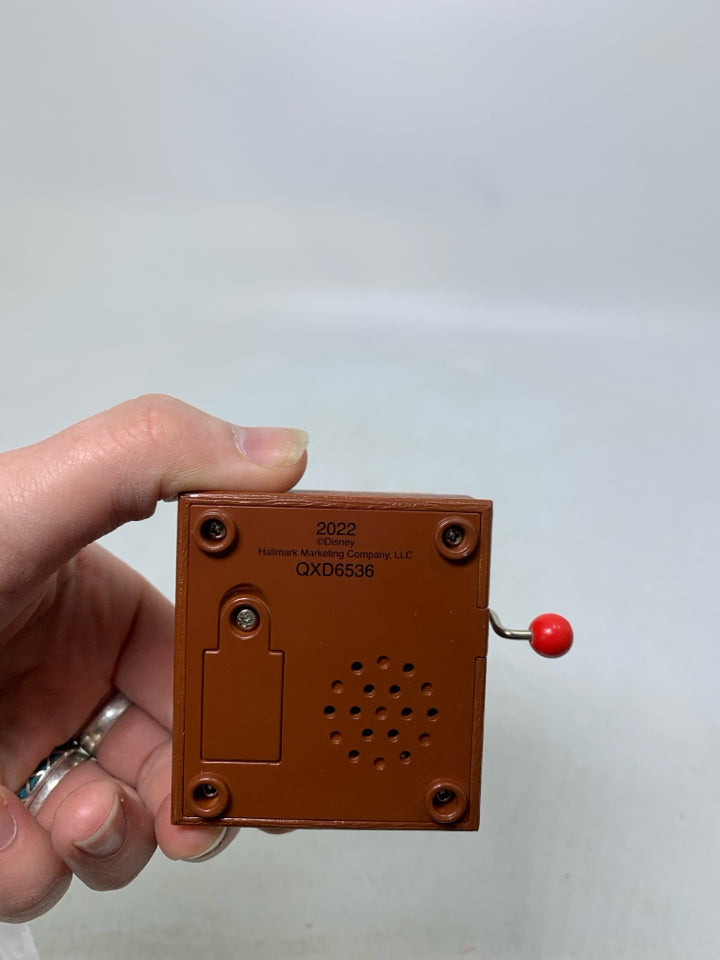 IN BOX DISNEY MICKEY THE MUSICIAN HALLMARK ORNAMENT.