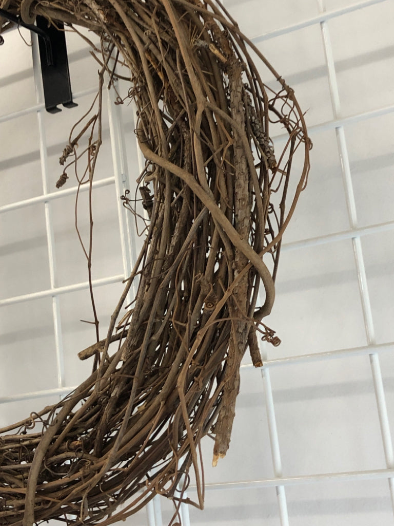 TWIG WREATH.