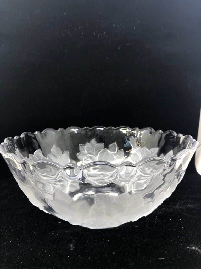 FROSTED ROSE SERVING BOWL.