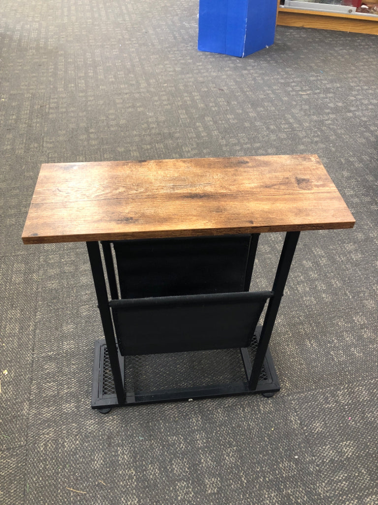 SIDE TABLE WITH MAGAZINE HOLDER.