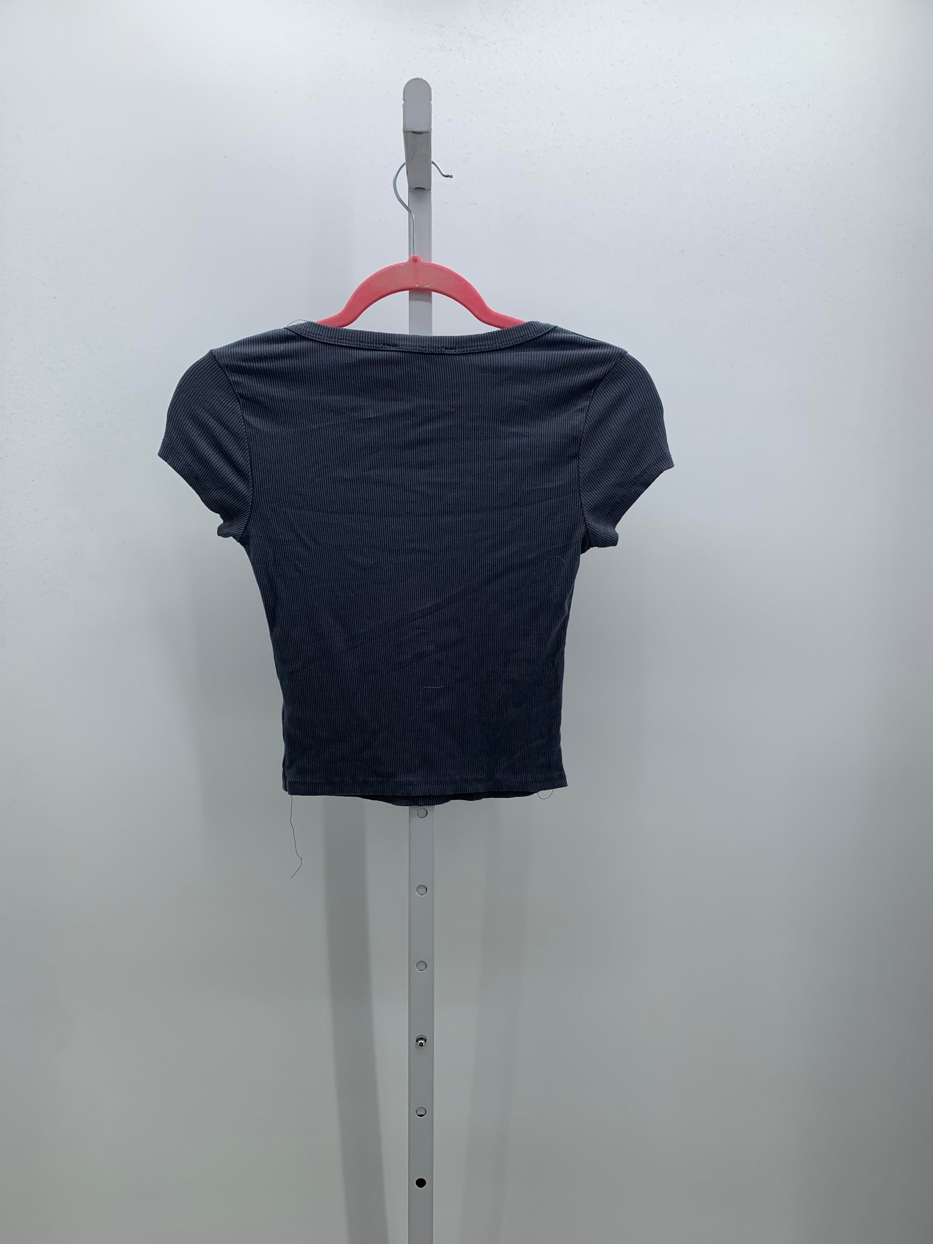 Size X Small Juniors Short Sleeve Shirt