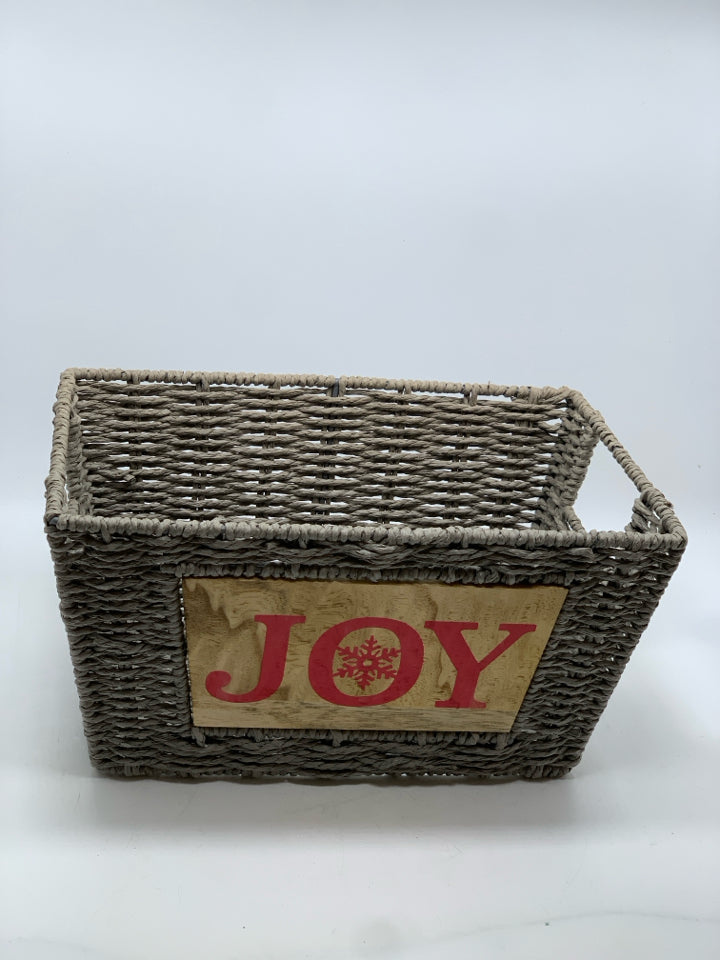 GREY WOVEN JOY BASKET.