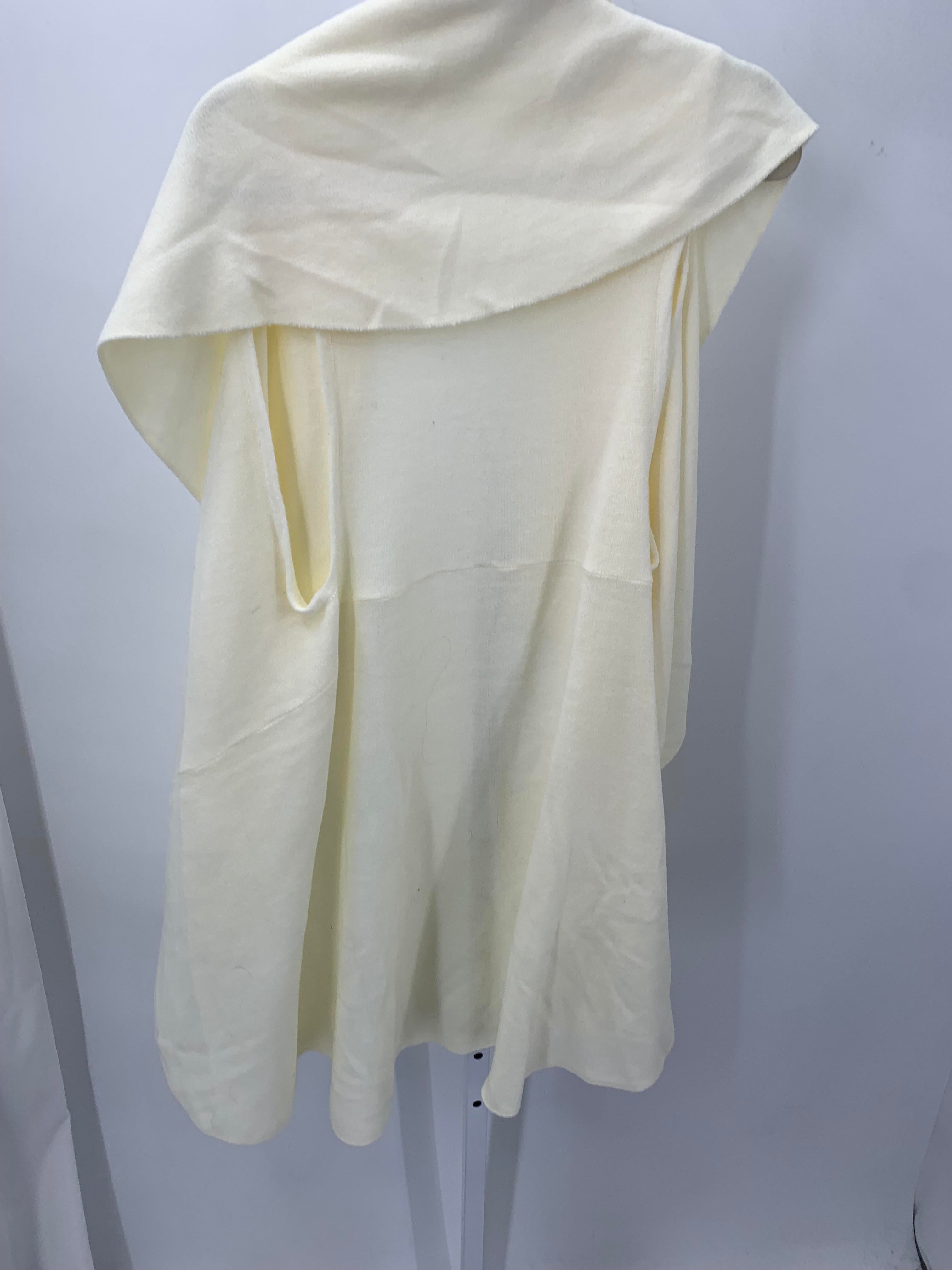 Size Medium Misses Vest