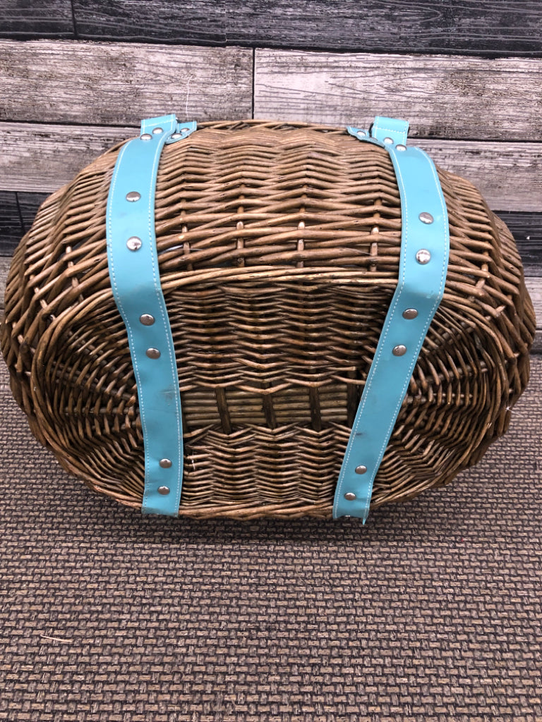 NWT ALFRESCO BLUE LEATHER PICNIC BASKET *MISSING FORK.
