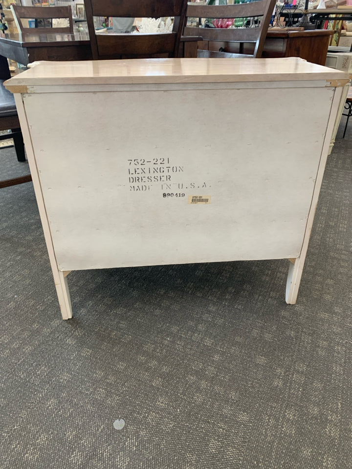 VTG PALE BLONDE DRESSER W 4 DRAWERS AND FLORAL -LEXINGTON.
