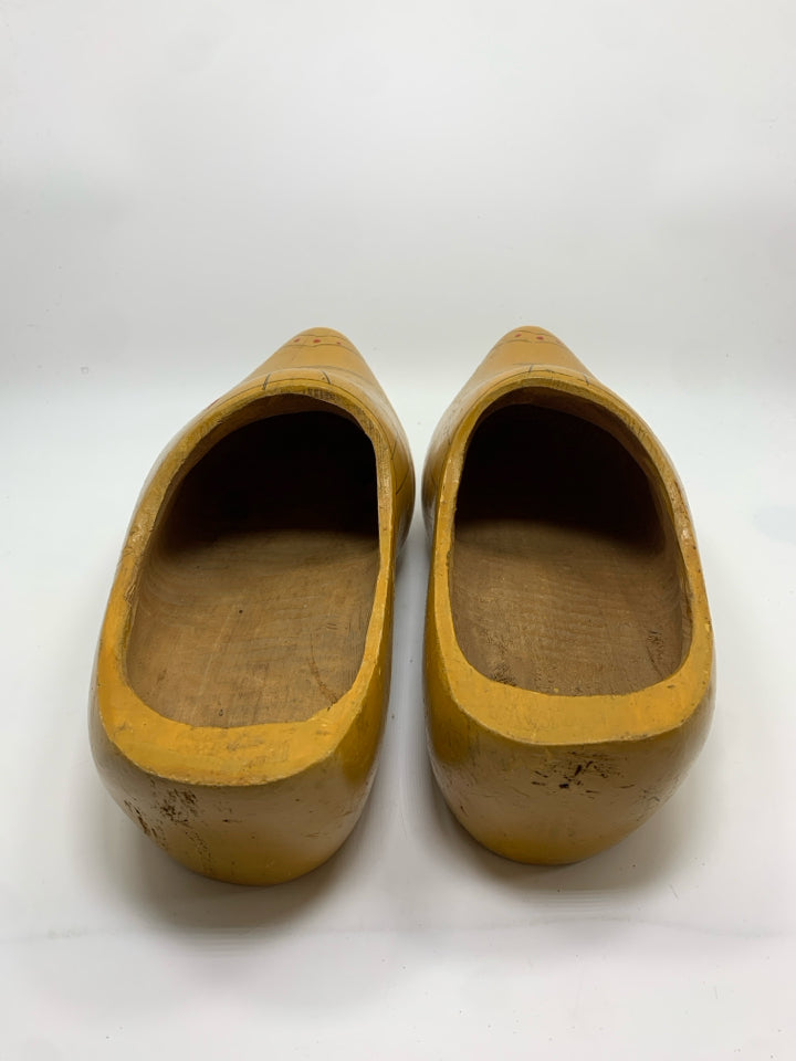 2 VTG YELLOW WOODEN CLOG DECOR.