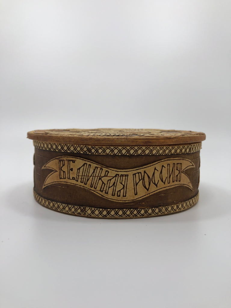 ROUND WOOD BOX W/EAGLE EMBLEM.