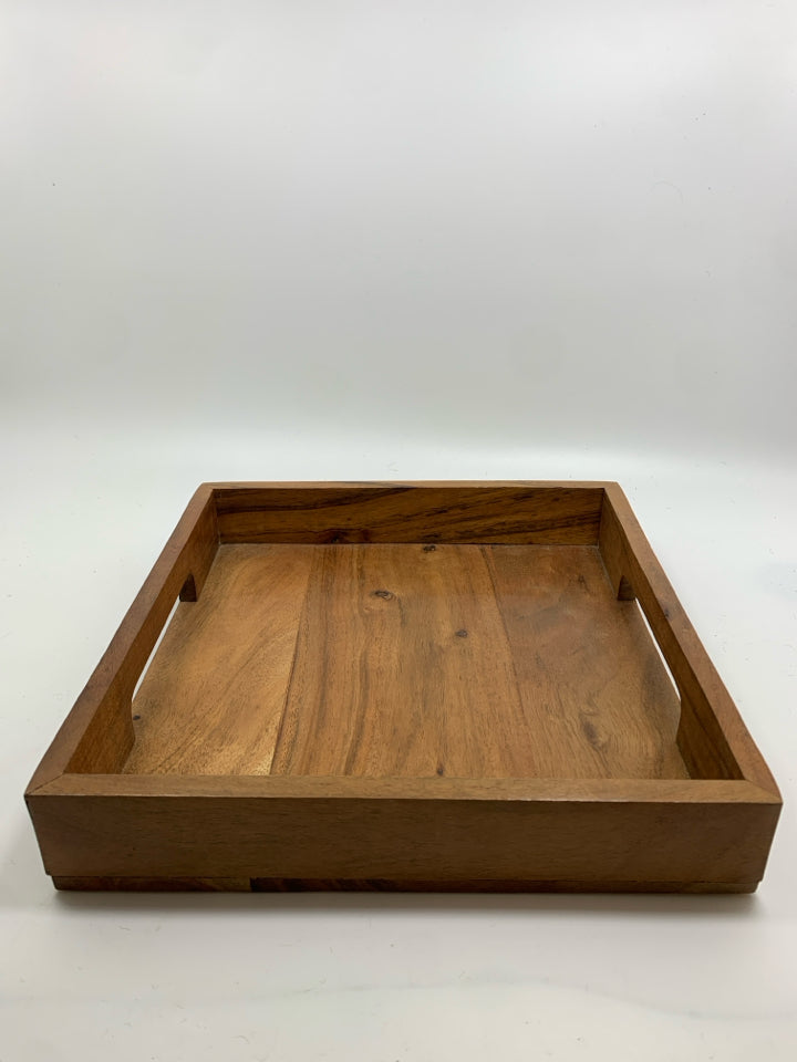 SQUARE WOOD TRAY.