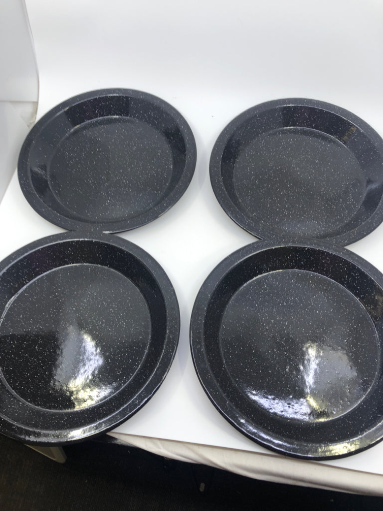 4 BLACK ENAMEL METAL DINNER PLATES.