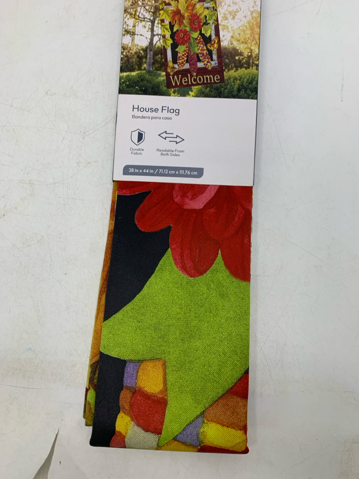 NIP FALL THEMED HOUSE FLAG.