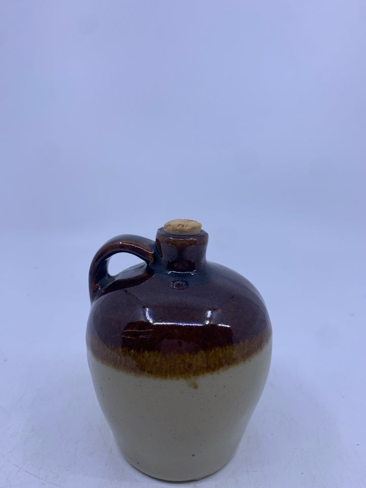 SMALL CREAM/BROWN JUG W/ HANDLE+CORK.