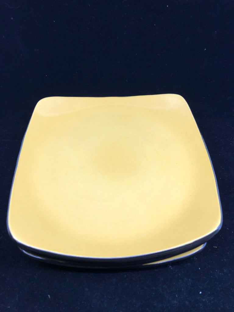 4 YELLOW SQUARE PLATES.