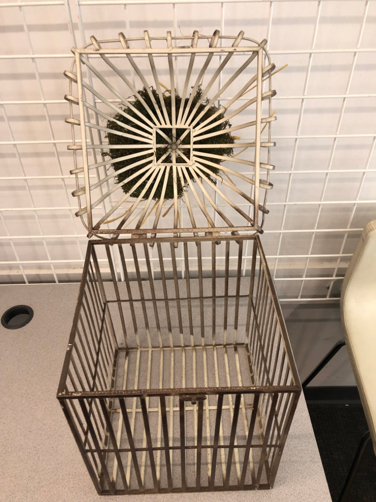 DISTRESSED BIRD CAGE DECOR W/MOSS.